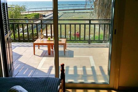 Larnaka Beach House 3 ภายนอก รูปภาพ