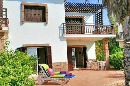 Larnaka Beach House 3 ภายนอก รูปภาพ