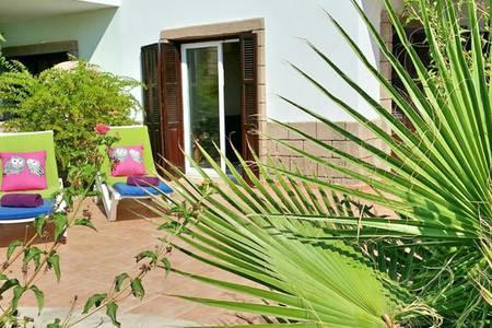 Larnaka Beach House 3 ภายนอก รูปภาพ