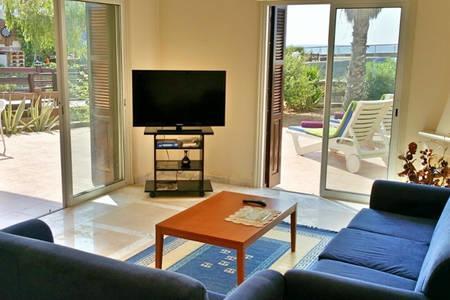 Larnaka Beach House 3 ภายนอก รูปภาพ