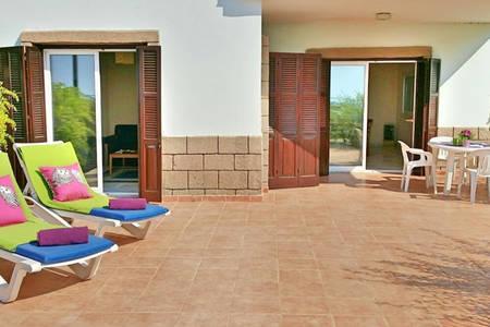 Larnaka Beach House 3 ภายนอก รูปภาพ